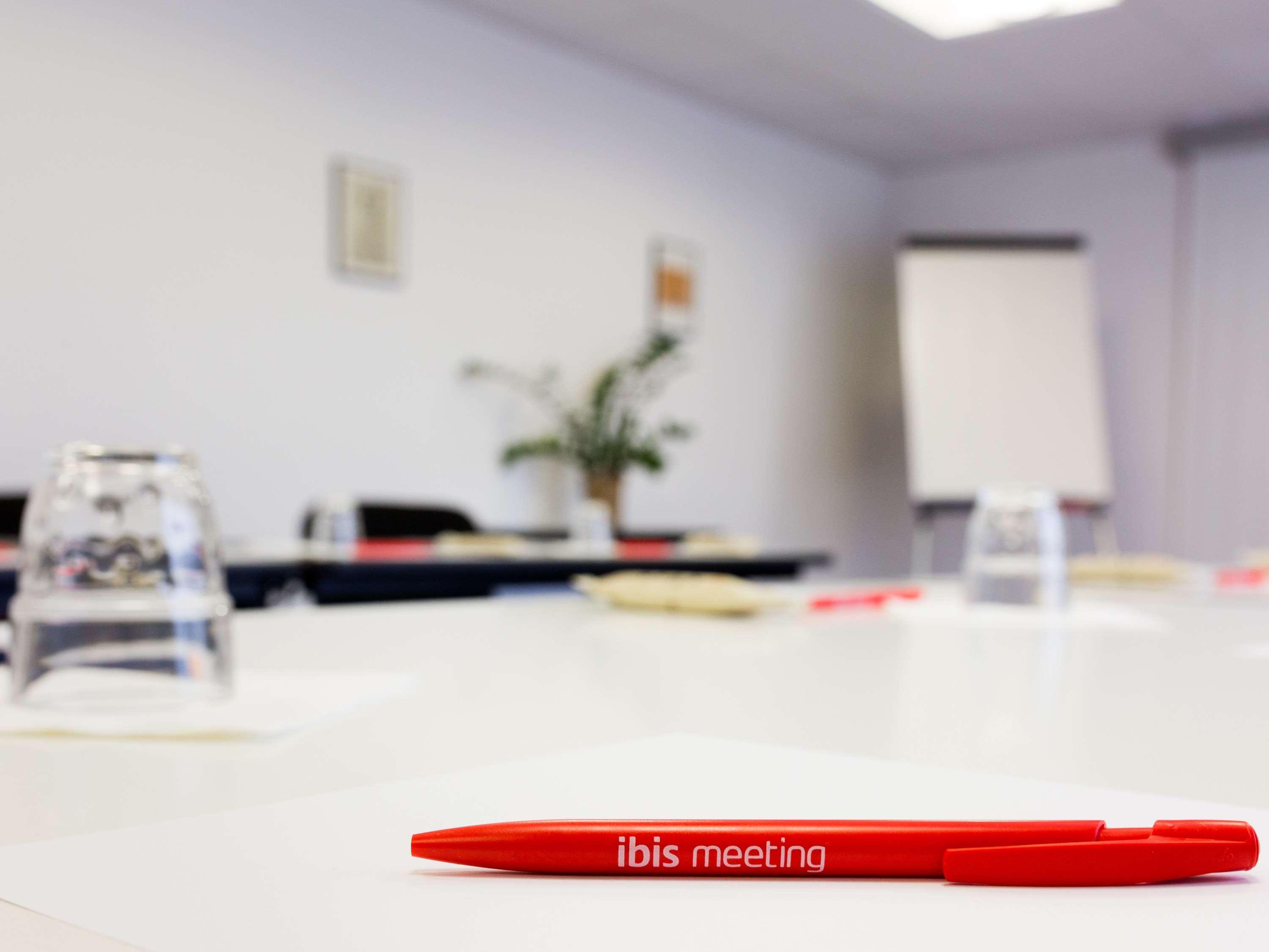 Hotel Ibis Montauban Esterno foto