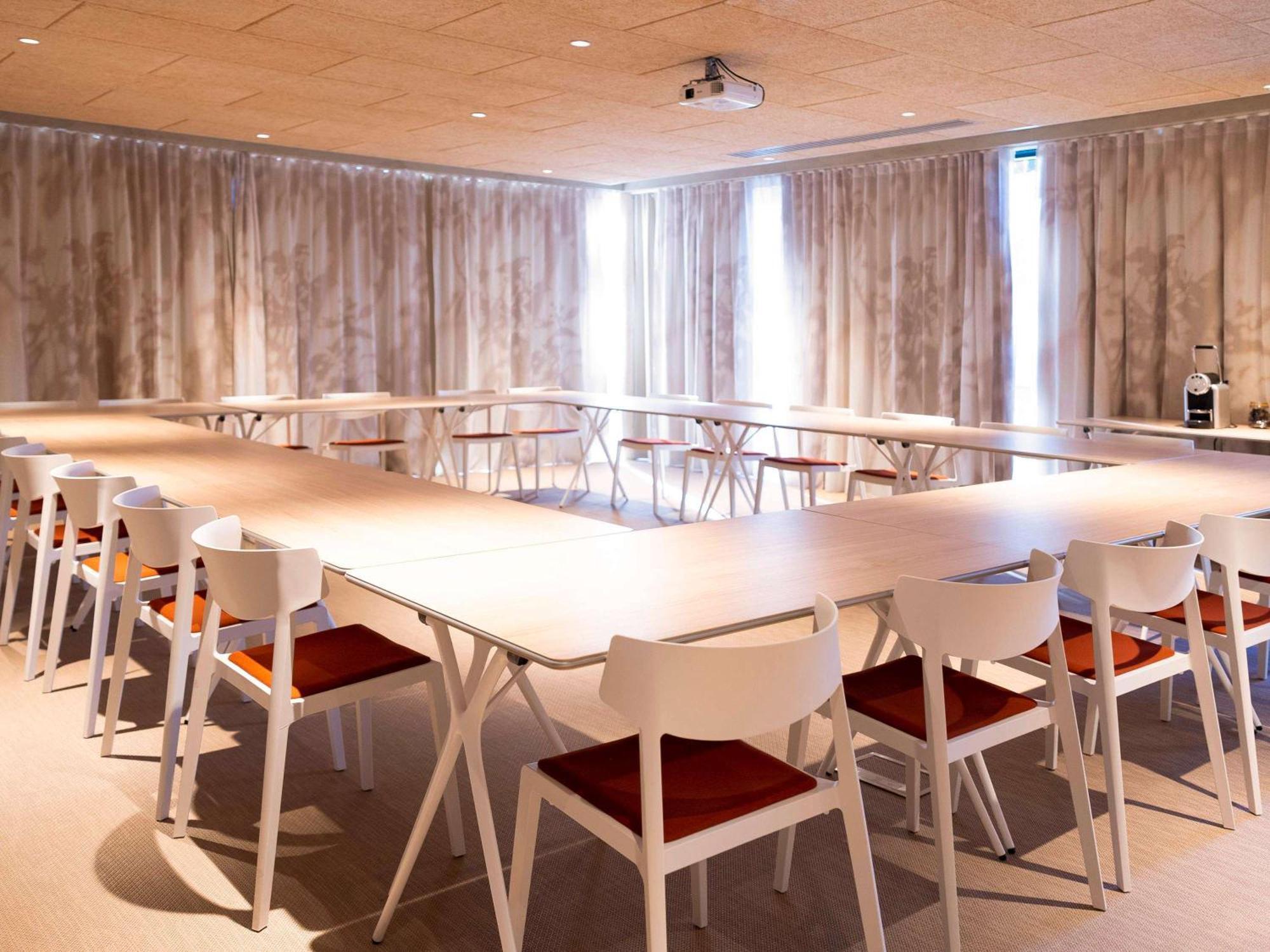 Hotel Ibis Montauban Esterno foto
