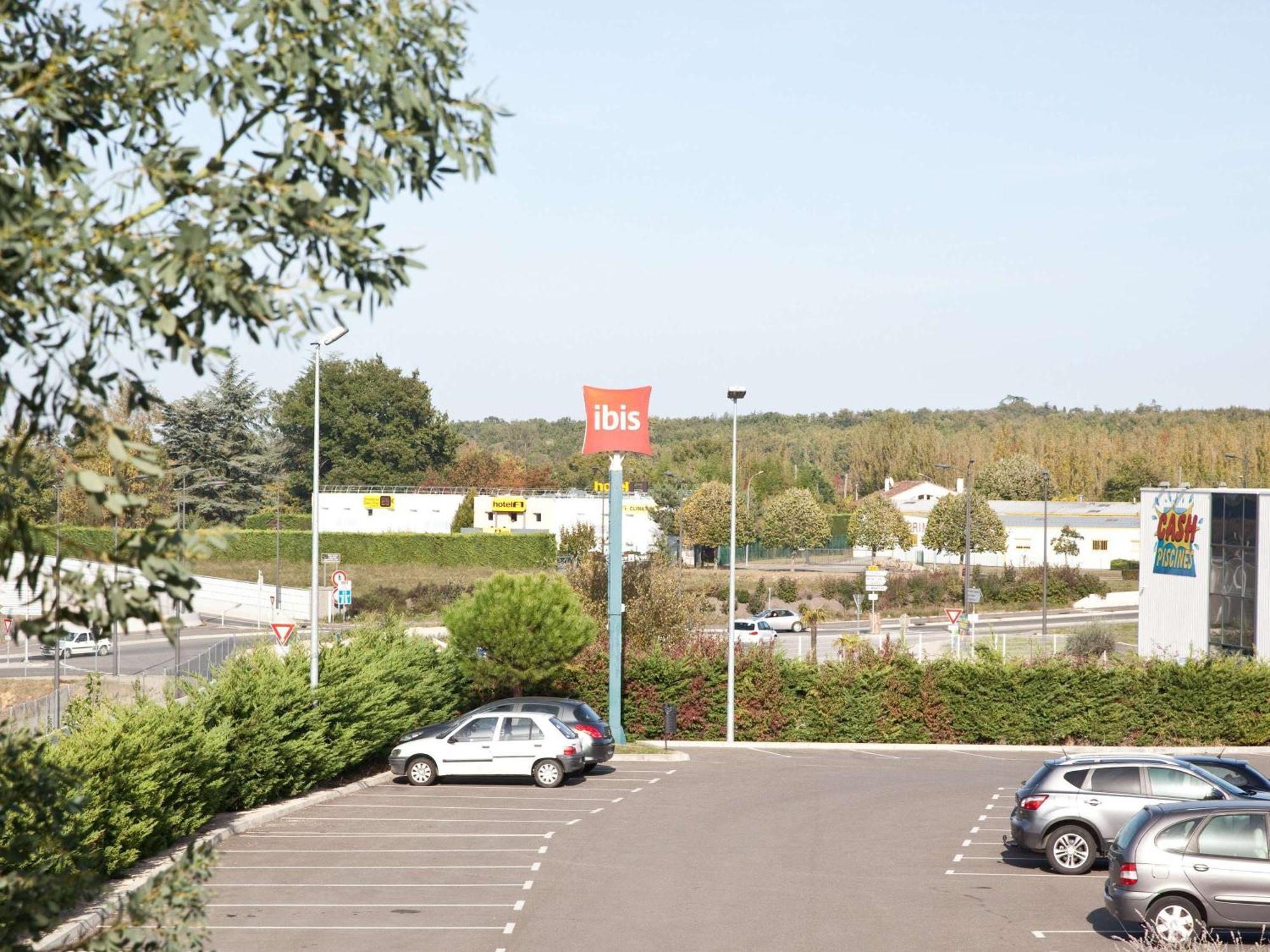 Hotel Ibis Montauban Esterno foto